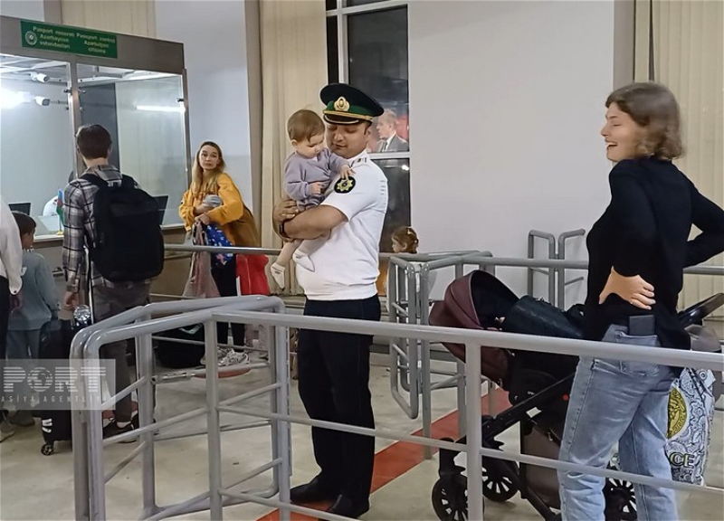Граждане Беларуси, России, Таджикистана и Вьетнама эвакуированы из Ирана в Азербайджан - ФОТО