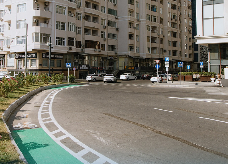 Bakının daha bir küçəsində mikromobillik zolağı istifadəyə verilib - FOTO