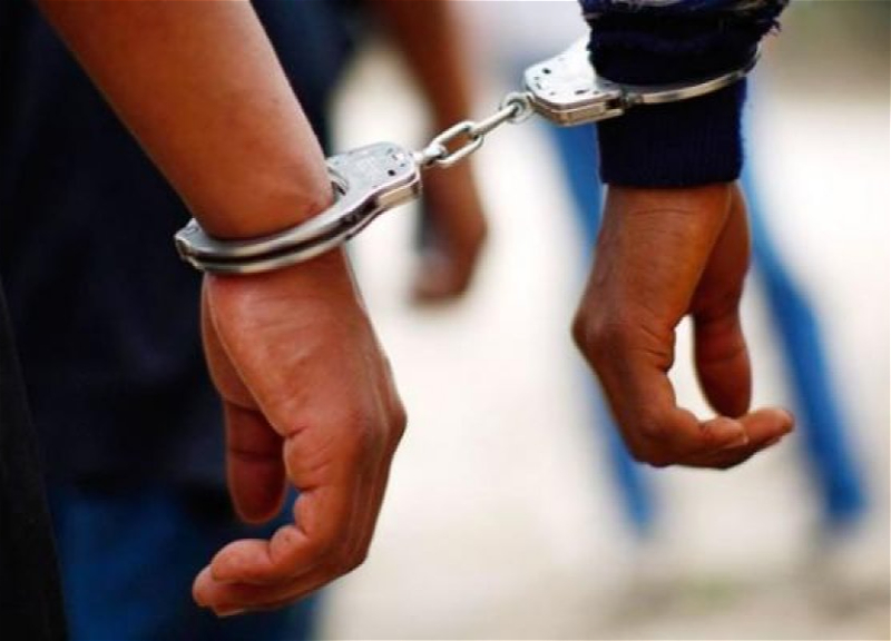 Yol polisinin qanuni tələbinə riayət etməyən sürücü həbs edilib
