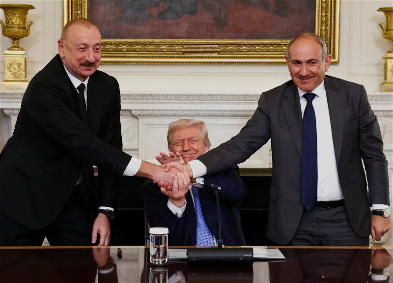 Ильхам Алиев предложил присудить Трампу Нобелевскую премию мира