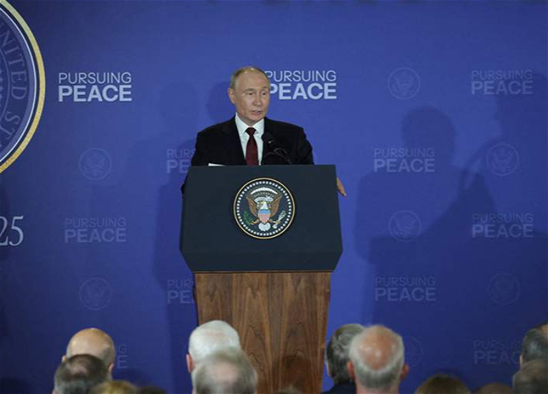 Путин назвал переговоры с Трампом конструктивными