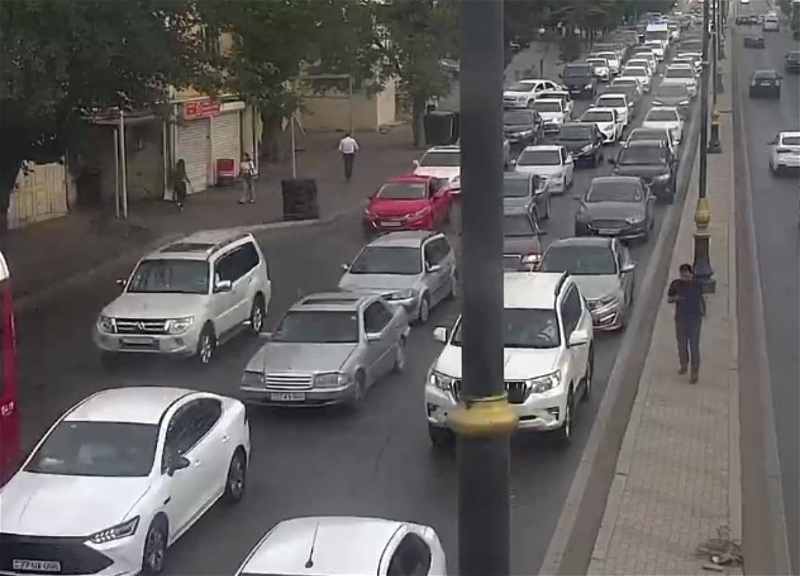 Bakıda sıxlıq olan yollar açıqlandı - SİYAHI