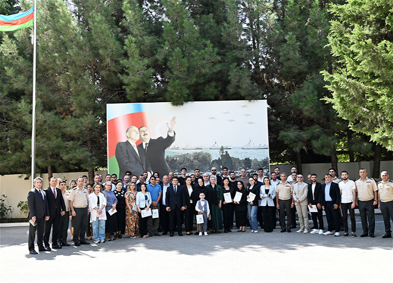 Şəhid media nümayəndələrinin medalları ailələrinə təqdim edilib