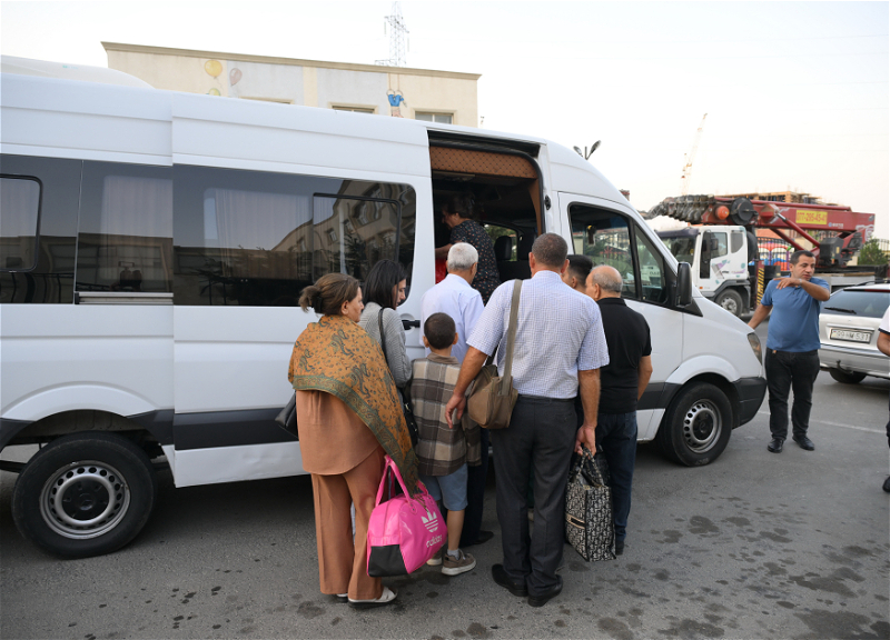Ağdam rayonunun Xıdırlı kəndinə növbəti köç karvanı yola salınıb - FOTO