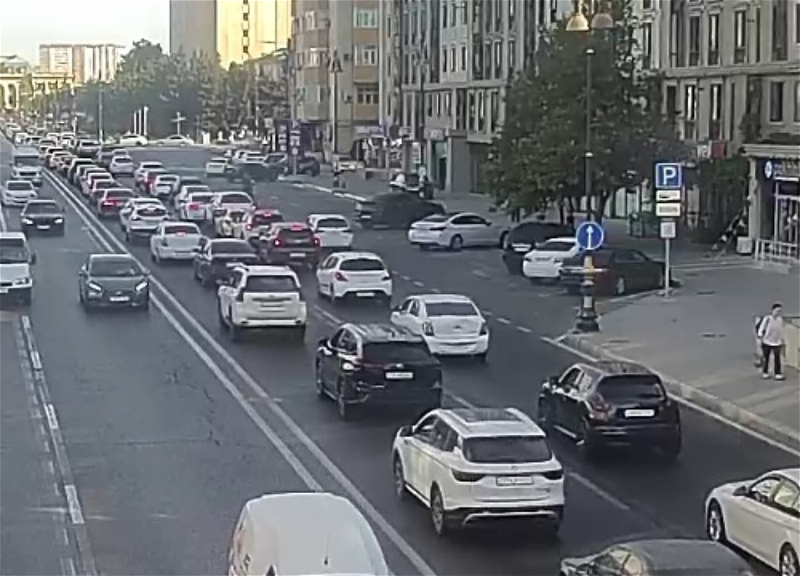 Paytaxtda sıxlıq müşahidə olunan küçə və prospektlər