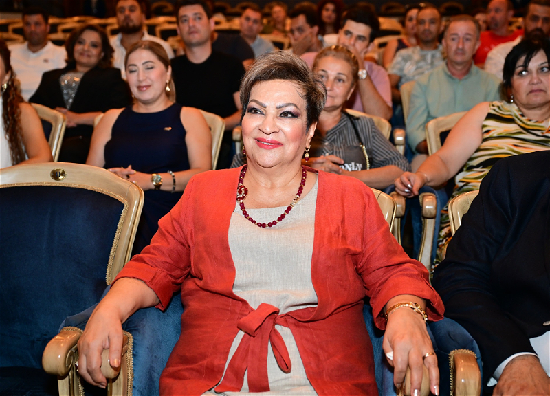 Xalq artisti Afaq Bəşirqızına “Şərəf” ordeni təqdim edilib - FOTO