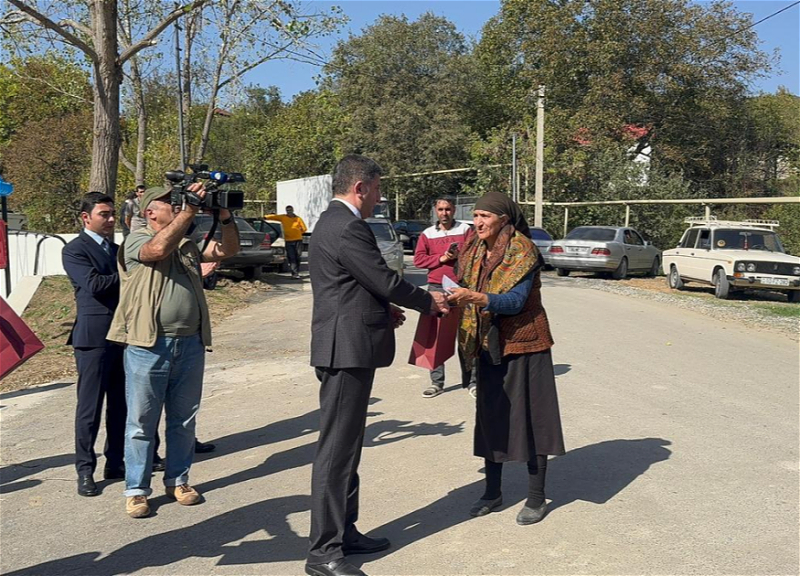 Ağdərənin Vəngli kəndində 28 ailəyə evlərinin açarları təqdim olunub - FOTO