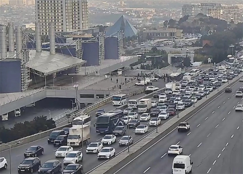 Paytaxtda sıxlıq müşahidə olunan küçə və prospektlər