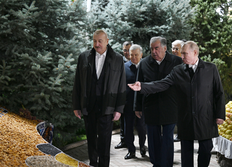 Урожай Таджикистана украсил площадку перед встречей президентов Азербайджана и России - ВИДЕО