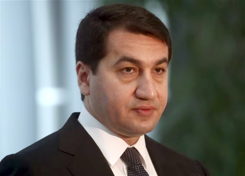 Хикмет Гаджиев обсудил двустороннее сотрудничество с послом Литвы в Баку
