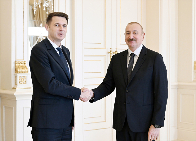 Ильхам Алиев принял председателя Сената Румынии - ФОТО
