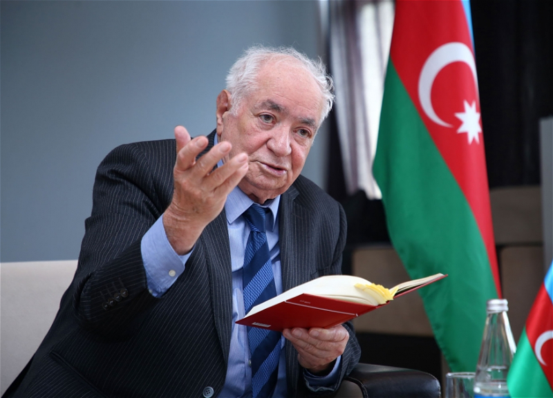 Vahid Əziz “Şərəf” ordeni ilə təltif edilib