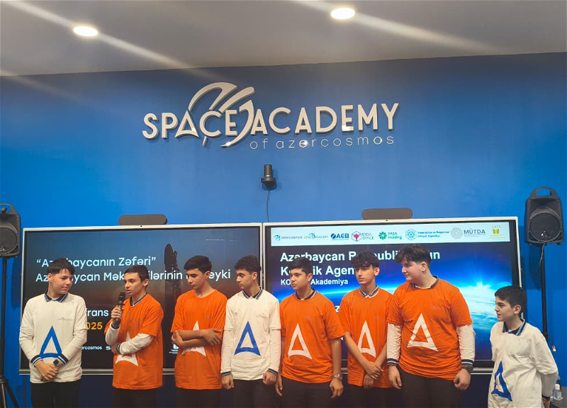 Первый спутник, созданный азербайджанскими школьниками, был выведен на орбиту - ФОТО