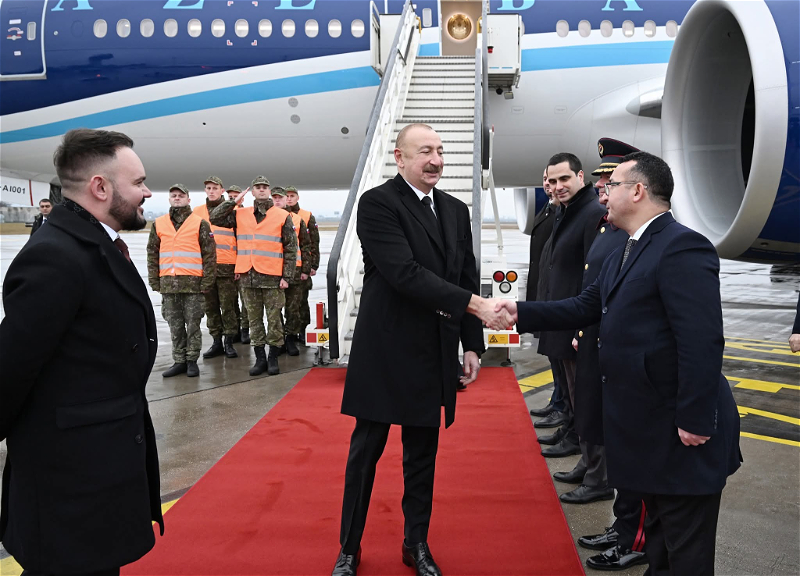 İlham Əliyev Slovakiyada rəsmi səfərdədir