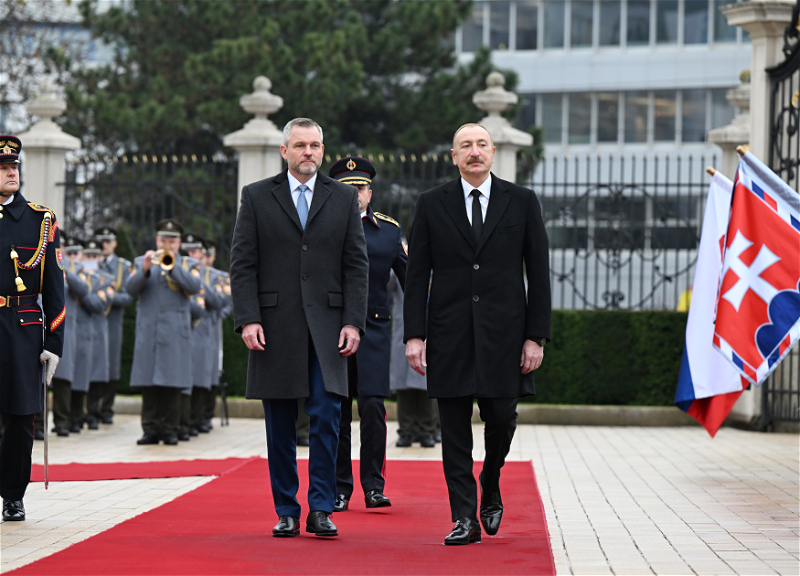 Состоялась церемония официального приветствия Президента Ильхама Алиева в Братиславе - ФОТО