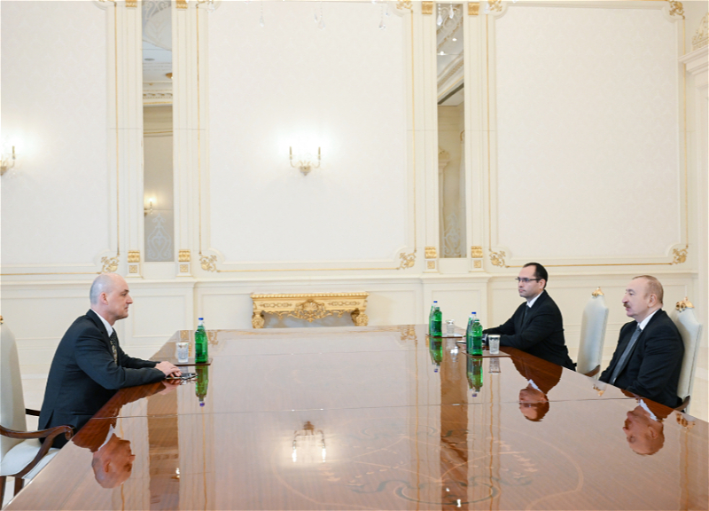 Ильхам Алиев принял президента компании John Deere по Центральной Азии и странам СНГ - ФОТО