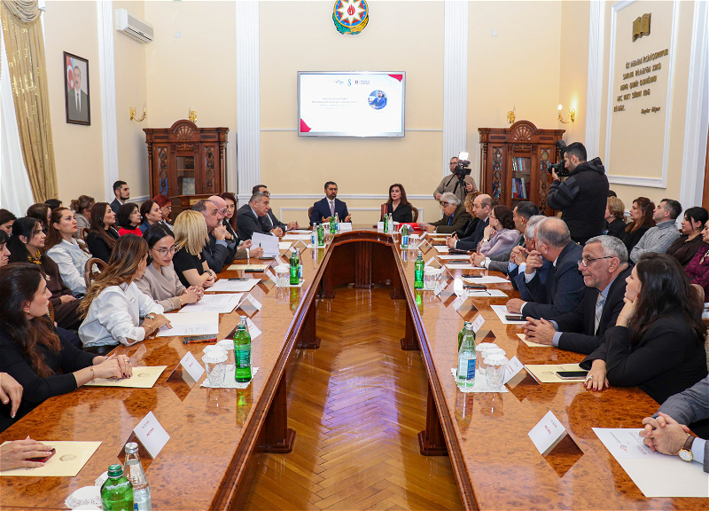 В Президентской библиотеке состоялась презентация инновационного книжного проекта «Возрождение Карабаха: История азербайджанского Ренессанса» - ФОТО - ВИДЕО