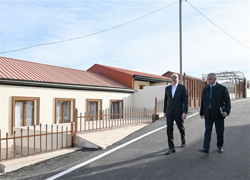 Ильхам Алиев побывал в поселке Кяркиджахан города Ханкенди - ФОТО