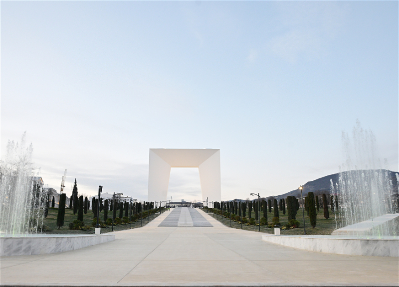 Президент Ильхам Алиев принял участие в открытии Парка Победы в городе Ханкенди