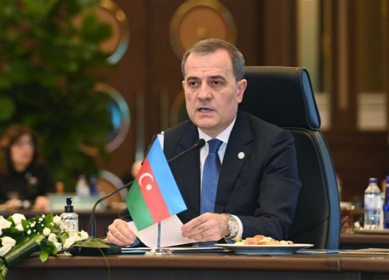 Джейхун Байрамов почтил память шехидов 20 Января - ФОТО