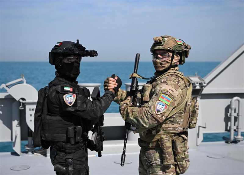 Президенты Азербайджана и ОАЭ наблюдали за совместными оперативно-тактическими учениями «Щит мира - 2026» в Абу-Даби - ФОТО