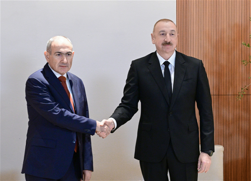 В Абу-Даби проходит встреча Президента Ильхама Алиева с Николом Пашиняном