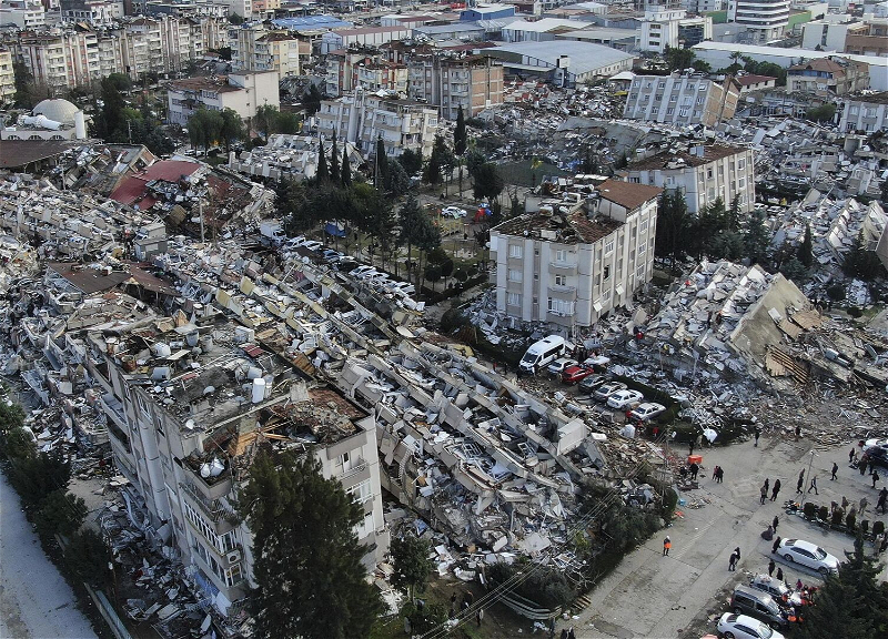 «Бедствие века»: в Турции чтят память более 53 тысяч жертв землетрясений 2023 года