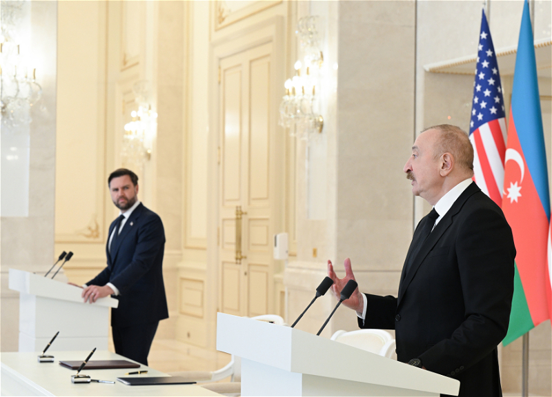 Ильхам Алиев и Джеймс Дэвид Вэнс выступили с заявлениями для прессы