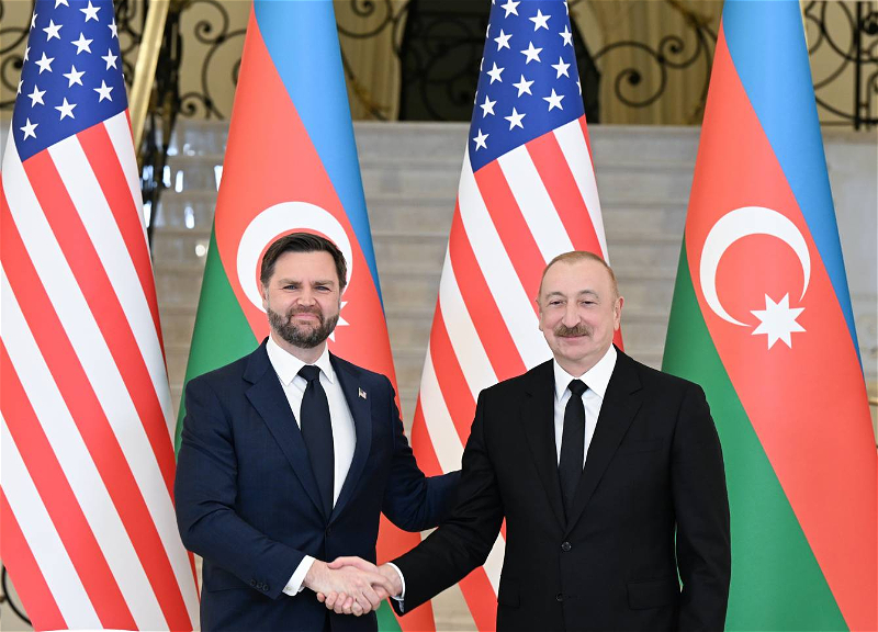 İlham Əliyev və Ceyms Devid Vens mətbuata bəyanatlarla çıxış ediblər