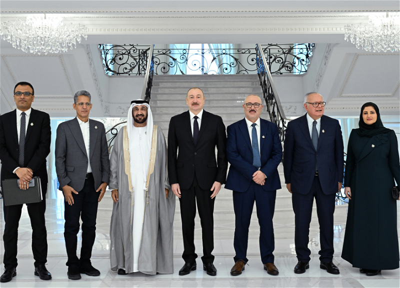 Ильхам Алиев принял делегацию во главе с президентом Арабского парламента - ФОТО