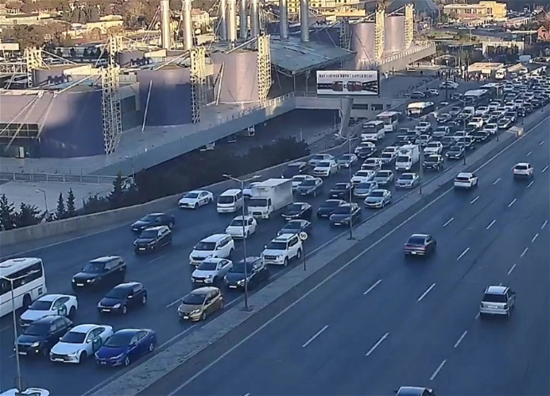 Paytaxda sıxlıq müşahidə olunan küçə və prospektlər açıqlanıb