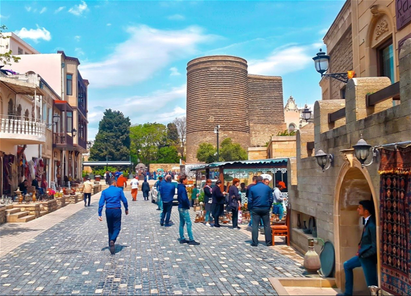 Yanvarda Azərbaycana səfər edən əcnəbilərin sayı artıb - RƏQƏMLƏR