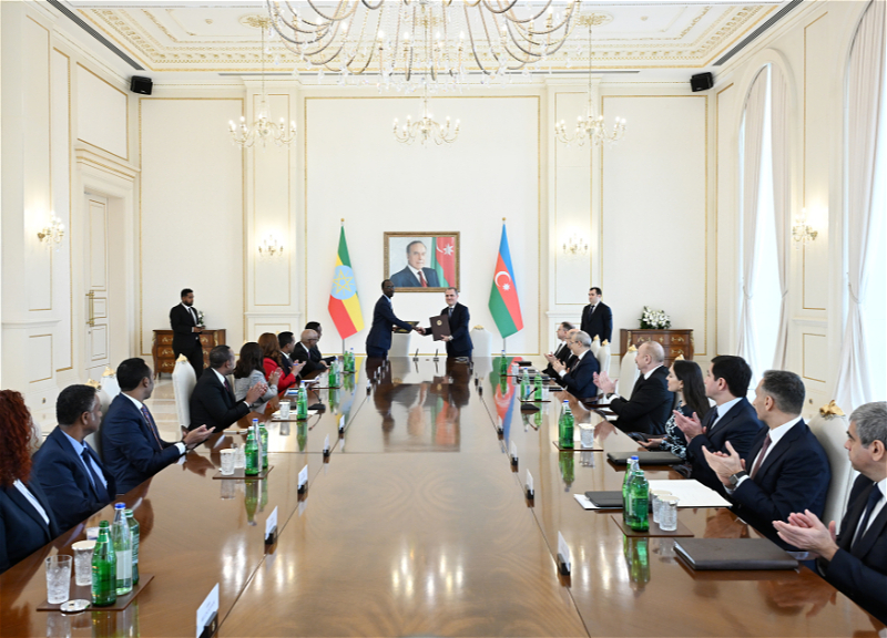 Состоялась встреча Ильхама Алиева с премьер-министром Эфиопии в расширенном составе - ФОТО