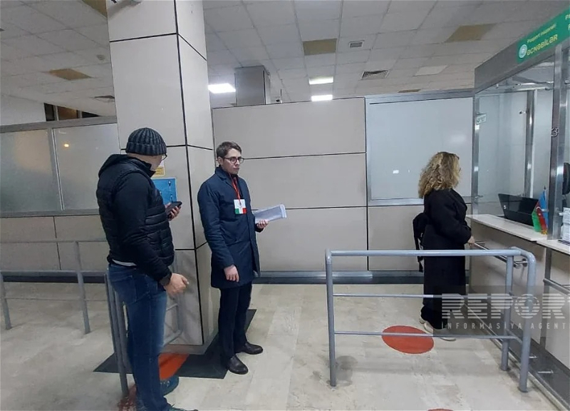 Italian Ambassador in Iran Evacuated via Azerbaijan - PHOTO