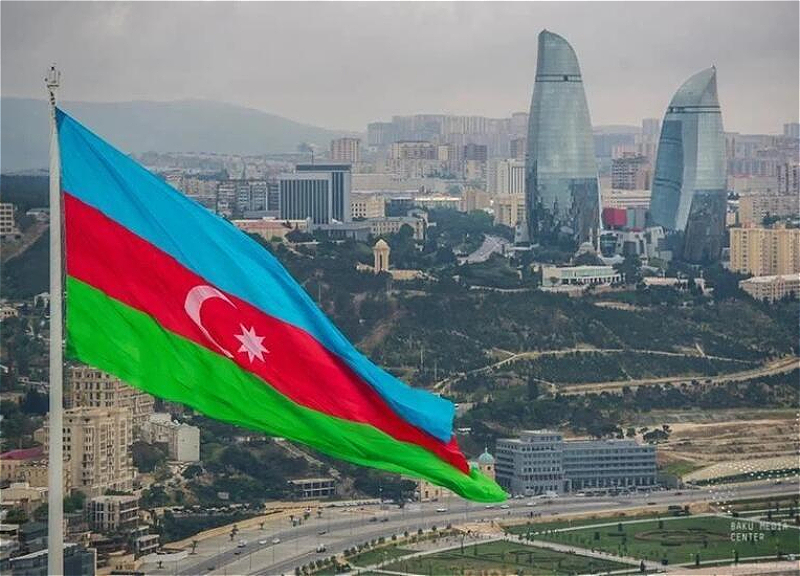 Relevance of Official Baku's Messages Amid Global Energy Collapse