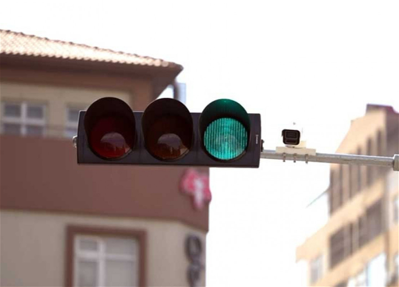 NİİM rəsmisi: Bakıda “ağıllı işıqforlar”ın tətbiq olduğu yerlərdə nəqliyyatın sürəti artıb - AÇIQLAMA