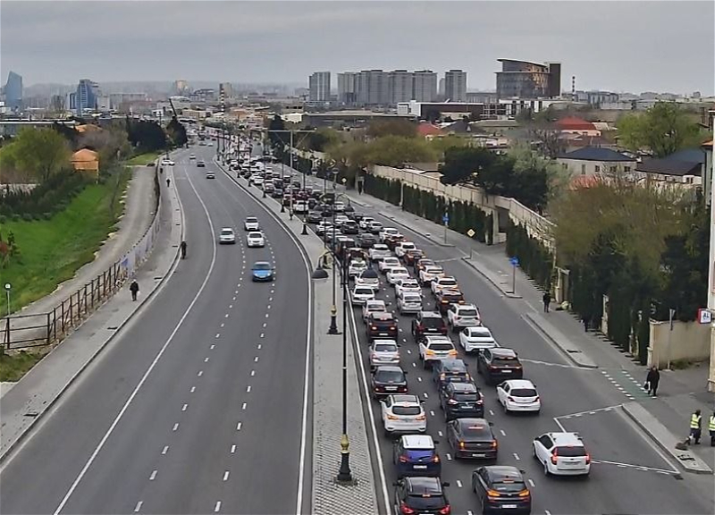 На каких улицах Баку фиксируются пробки? - ФОТО - СПИСОК