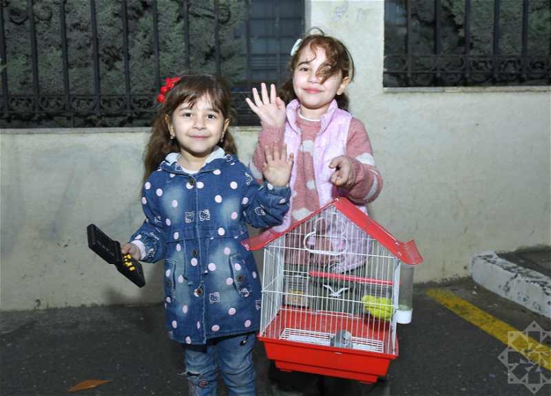 В город Агдам возвращается очередная группа бывших вынужденных переселенцев - ФОТО