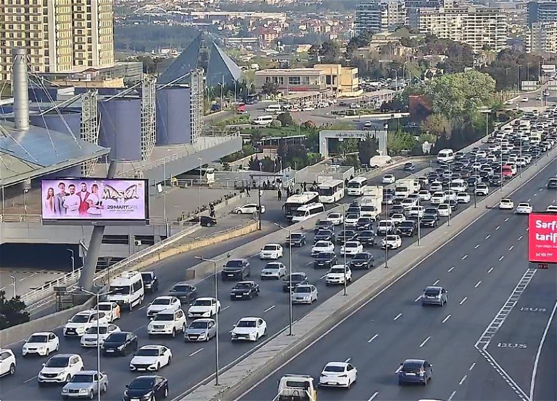 Пробки в Баку: на каких дорогах затруднено движение? - ФОТО - СПИСОК