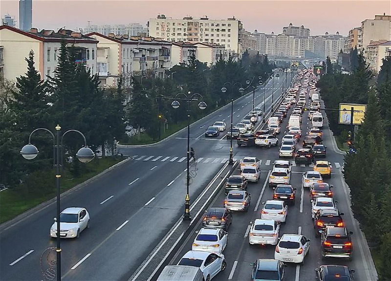 На ряде улиц и проспектов столицы затруднено движение транспорта - СПИСОК