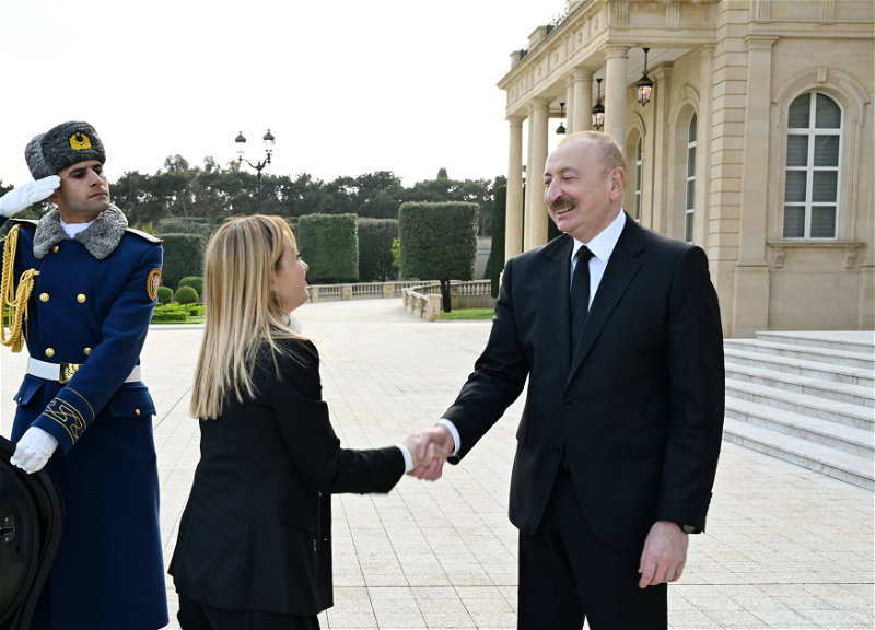 Президент Ильхам Алиев поделился в соцсетях видеороликом о визите премьера Италии в Азербайджан - ВИДЕО