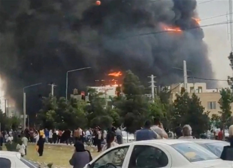 Shopping center in Tehran catches fire, resulting in deaths and injuries - VIDEO