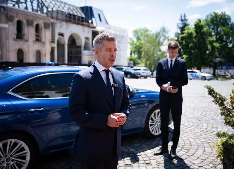 Magyar refuses to use Orban's residence