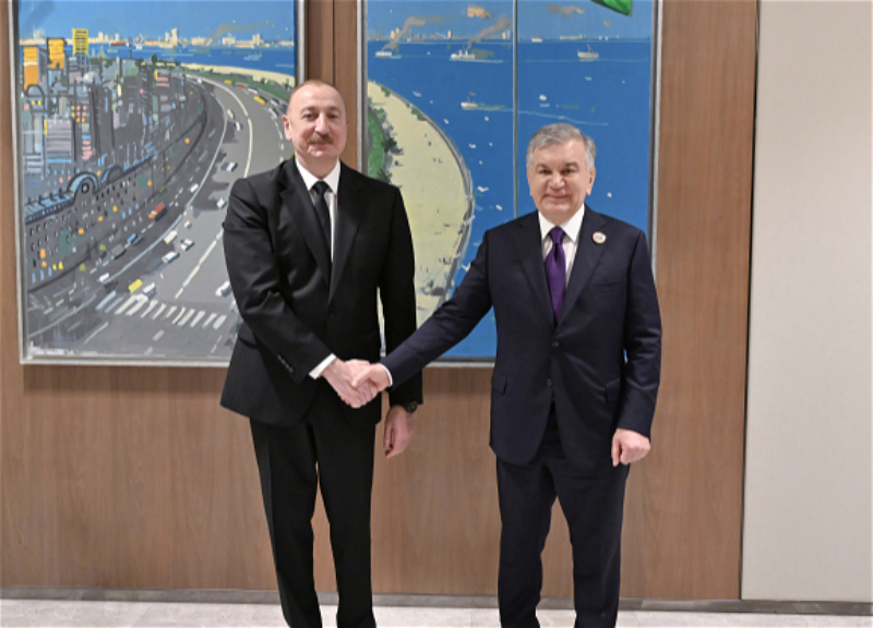 İlham Əliyev Özbəkistan Prezidenti Şavkat Mirziyoyevlə görüşüb - FOTO