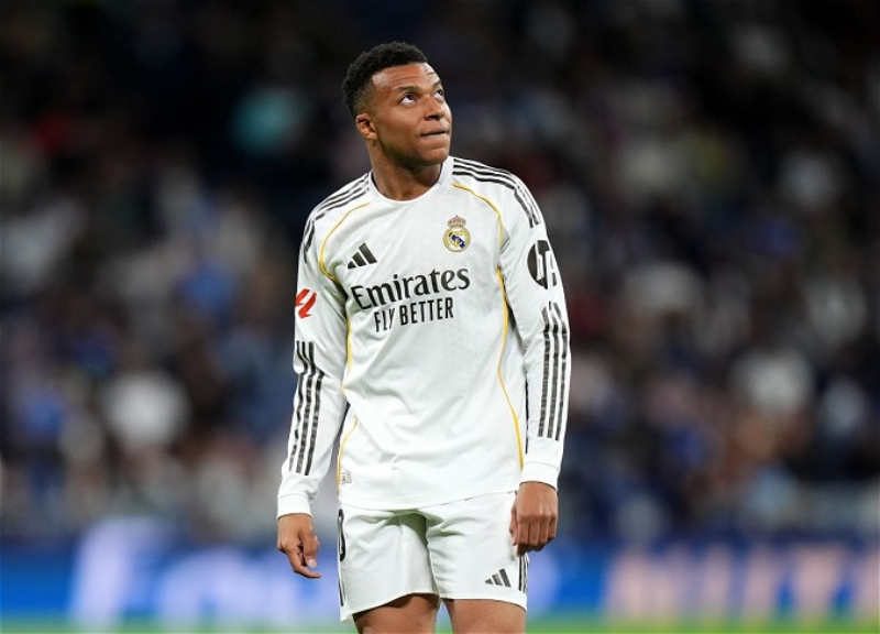 "He is alone in the locker room." Spanish journalist reveals Kylian Mbappe's situation at Real