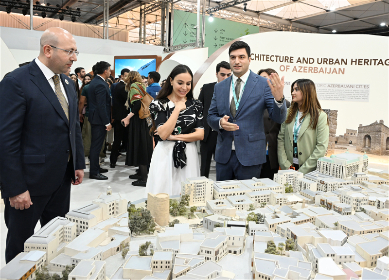 Лейла Алиева и Арзу Алиева ознакомились с выставкой Urban Expo - ФОТО