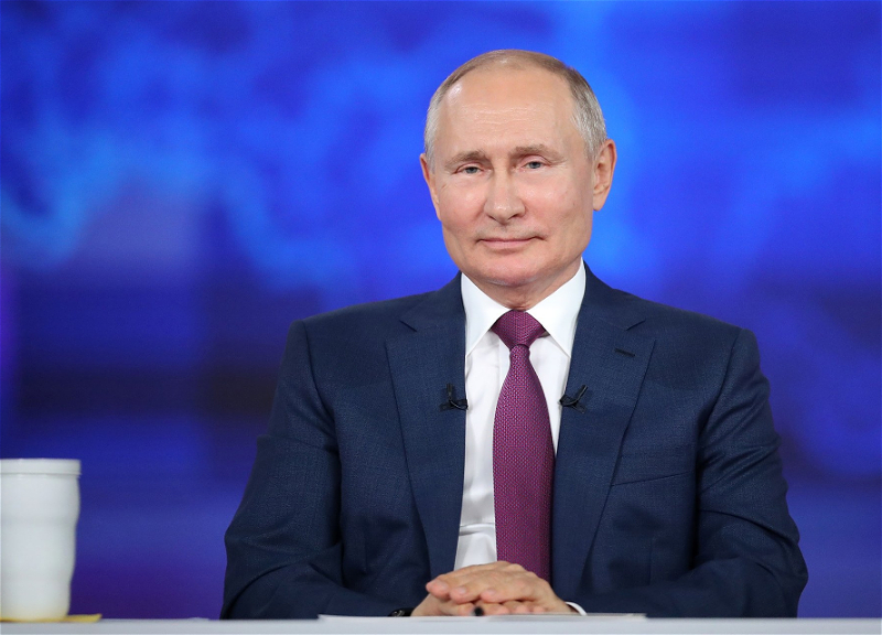 Владимир Путин поздравил Ильхама Алиева по случаю Дня независимости