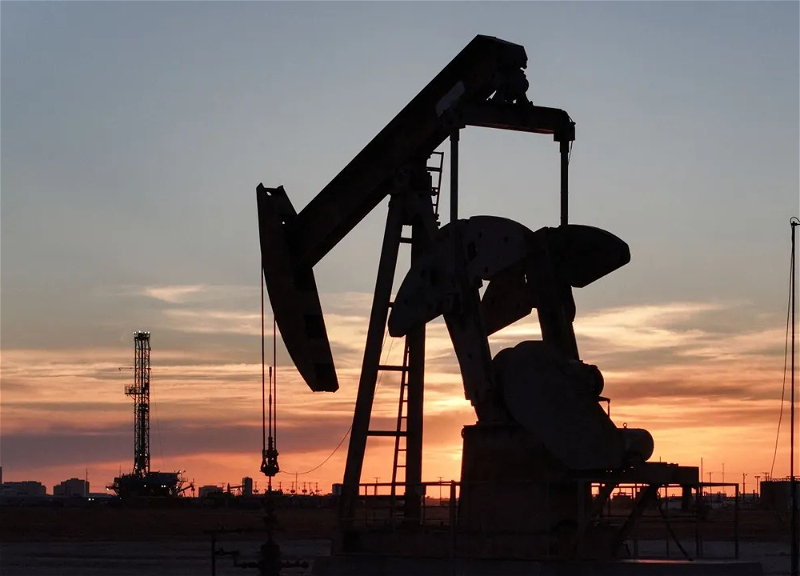 Азербайджанская нефть подешевела