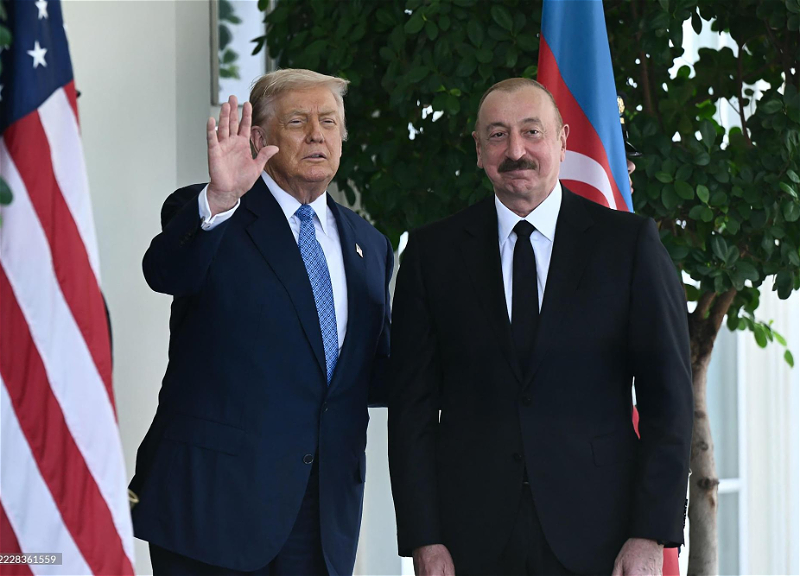 Ильхам Алиев благодарит Дональда Трампа за продление приостановки действия 907-й поправки - ФОТО