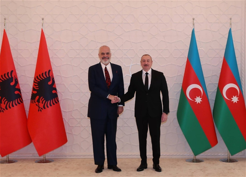 Edi Rama congratulates Ilham Aliyev on Azerbaijan's Independence Day